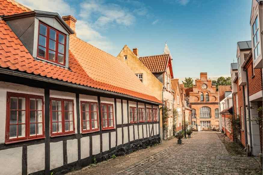 Lille_guidettur_daviborgbrændte_adobe stockfoto.jpg